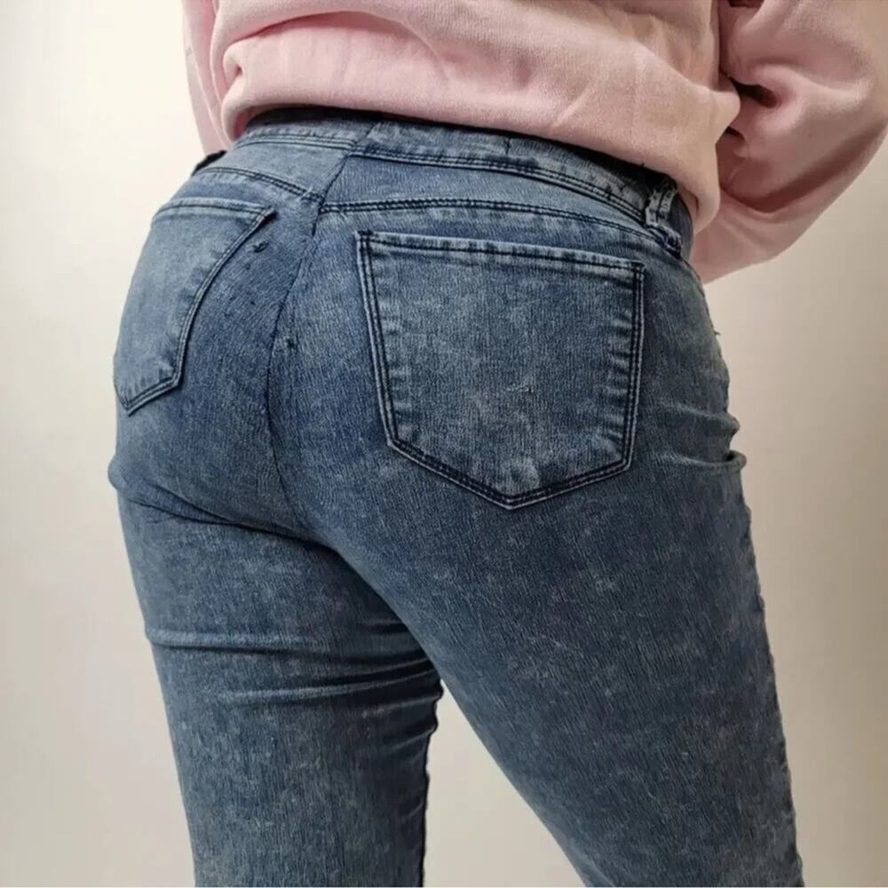 YMI Skinny Leg Embroidered Jeans - Picture 10 of 10
